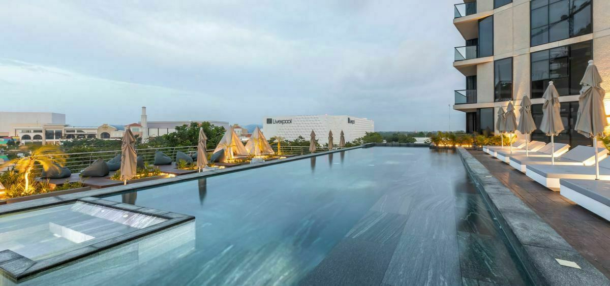 27 de 42: Piscina