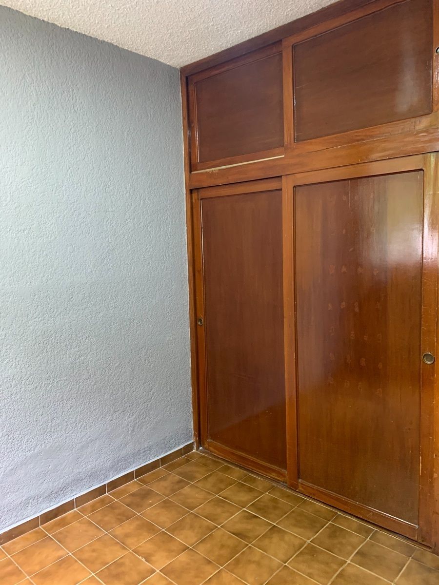 3 de 7: CLOSETS EN CADA HABITACION