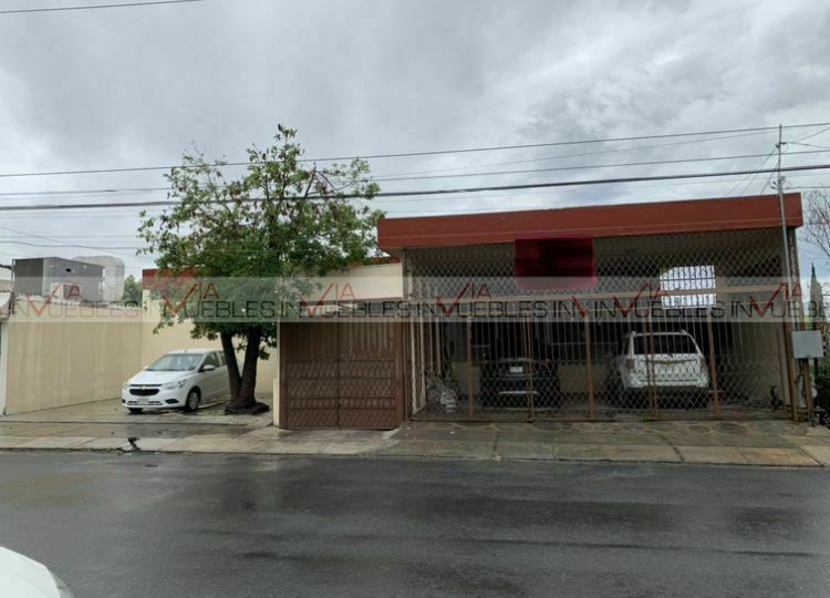 Casa Uso Comercial En Renta En Chepevera, Monterrey, Nuevo León