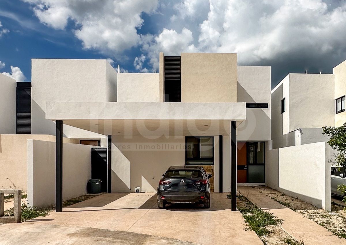 3 de 45: Fachada Frontal Modelo B con Garage Techado