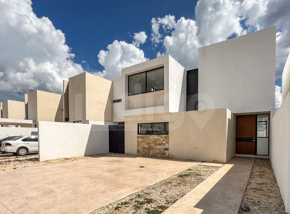 2 de 41: Fachada Frontal