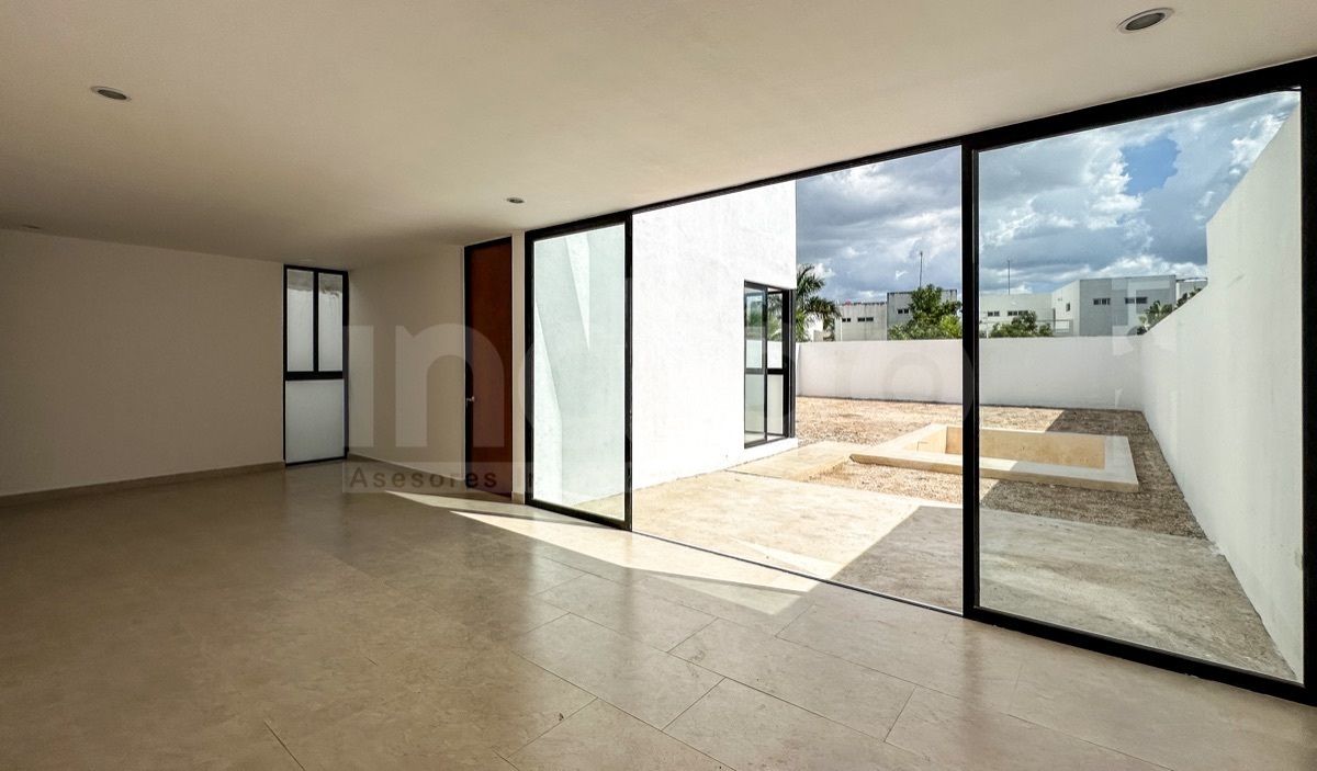 5 de 41: Sala / Comedor con Salida a la Terraza