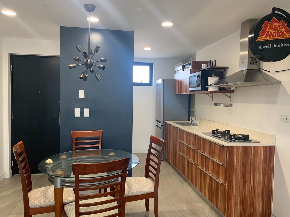 4 de 6: Comedor con cocineta 