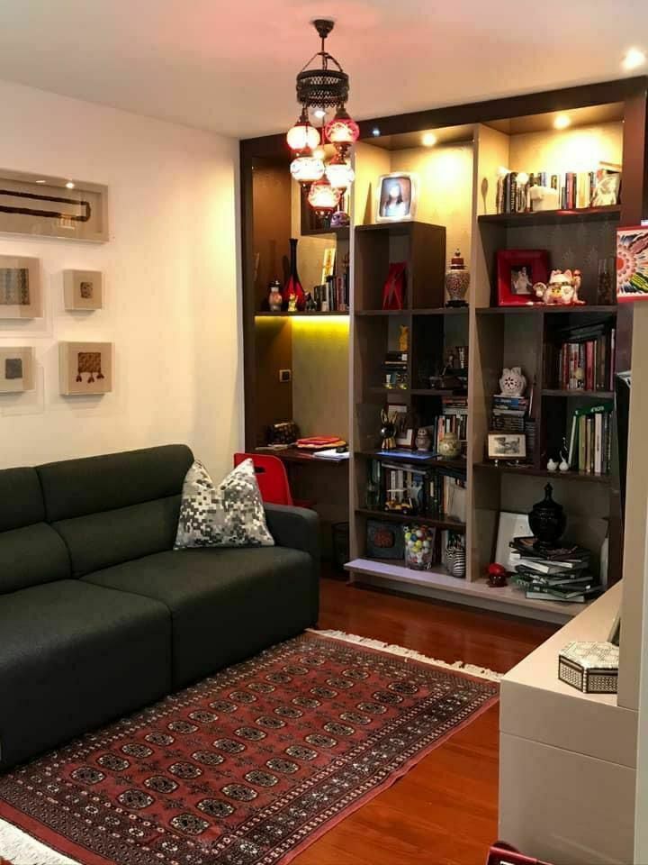 8 de 15: Sala de estar en el área íntima del departamento