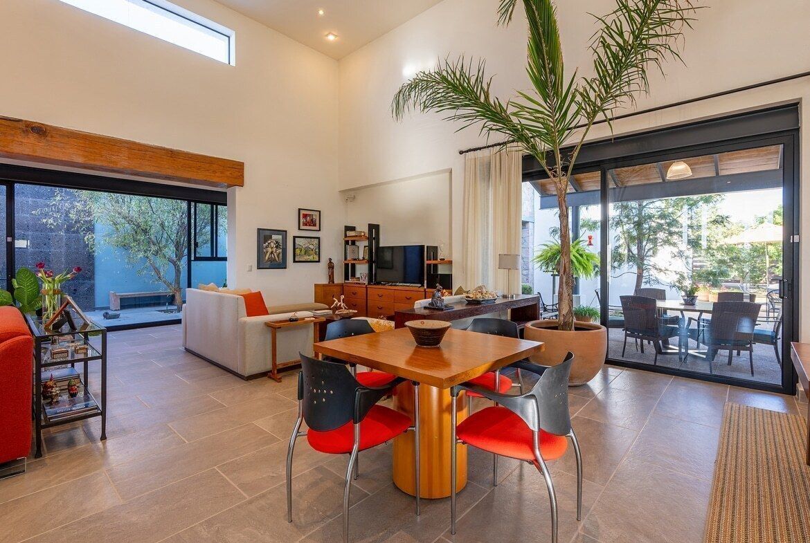 En Venta Casa con Casas de Huespedes en San Miguel de Allende La Malcontenta