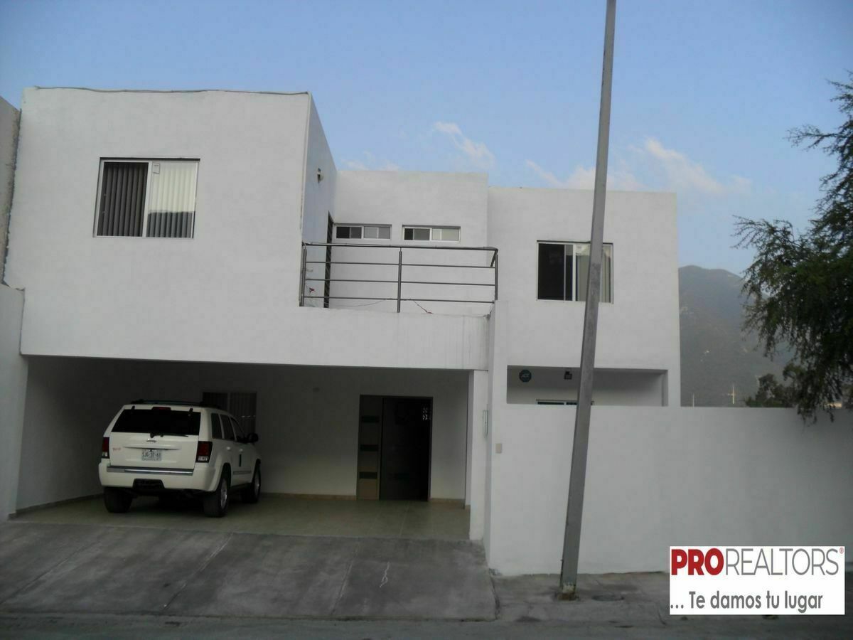 CASA EN VENTA, COL. PALMARES, CARRETERA NACIONAL, MONTERREY, N. L.