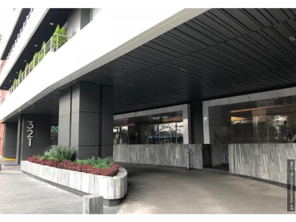 18 de 24: Motor lobby 