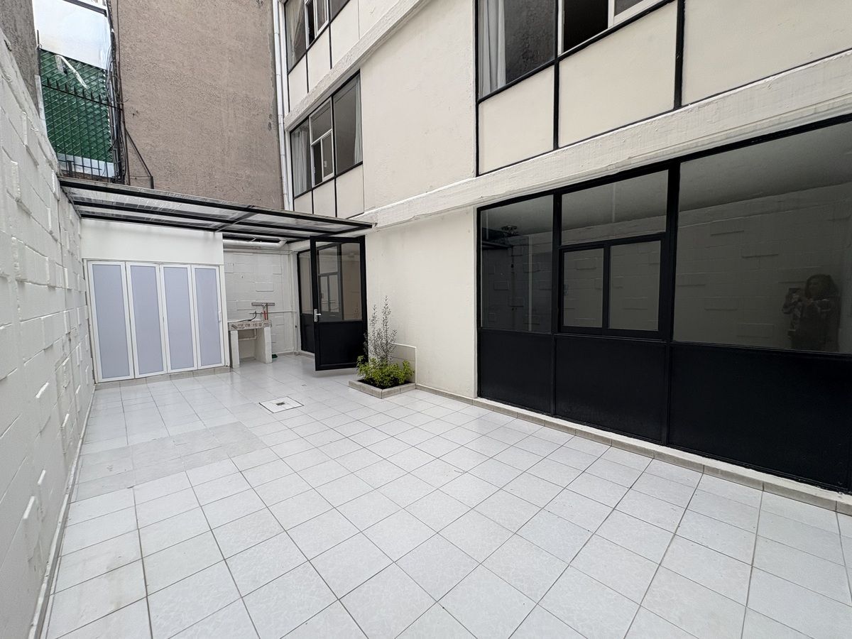 I RENT A BRIGHT APARTMENT, IN NAPLES, photo 1 of 16
