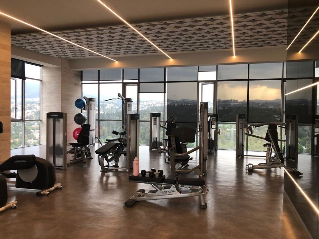 8 de 24: GIMNASIO