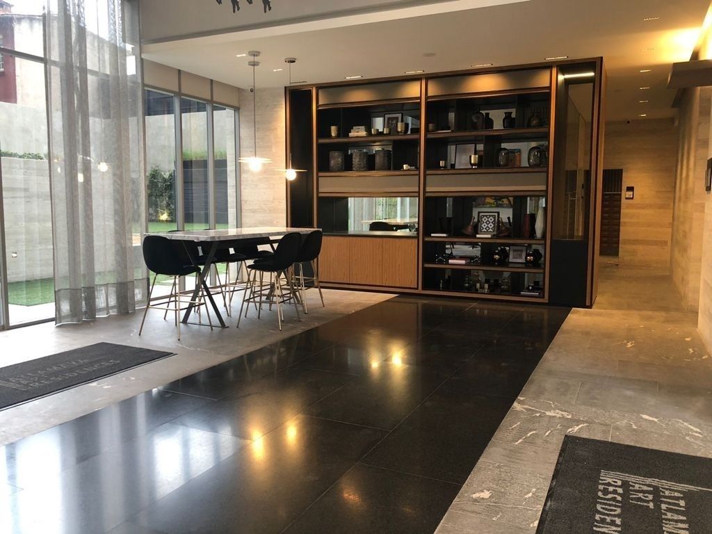 9 de 24: LOBBY