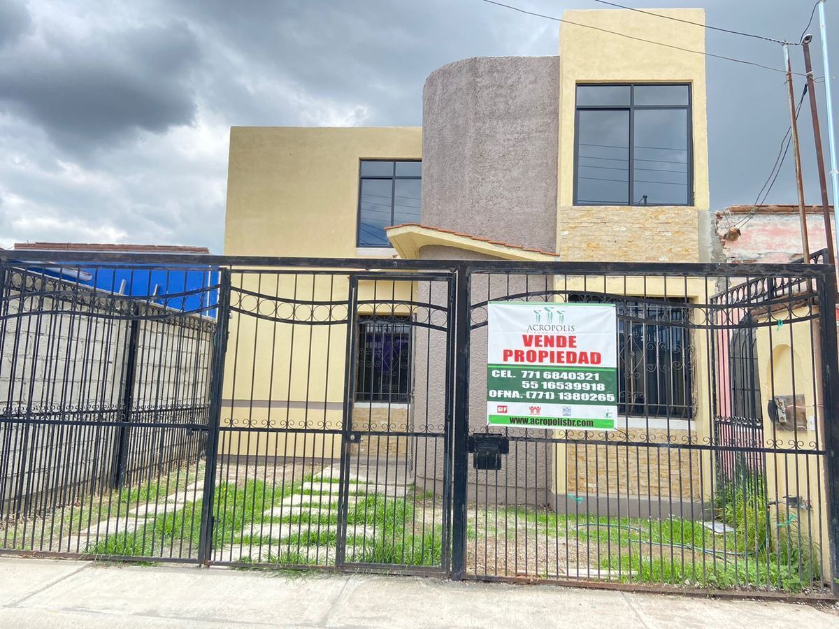 CASA EN VENTA 4 RECAMARAS, CERCA BULEVAR NUEVO HIDALGO AL SUR DE PACHUCA