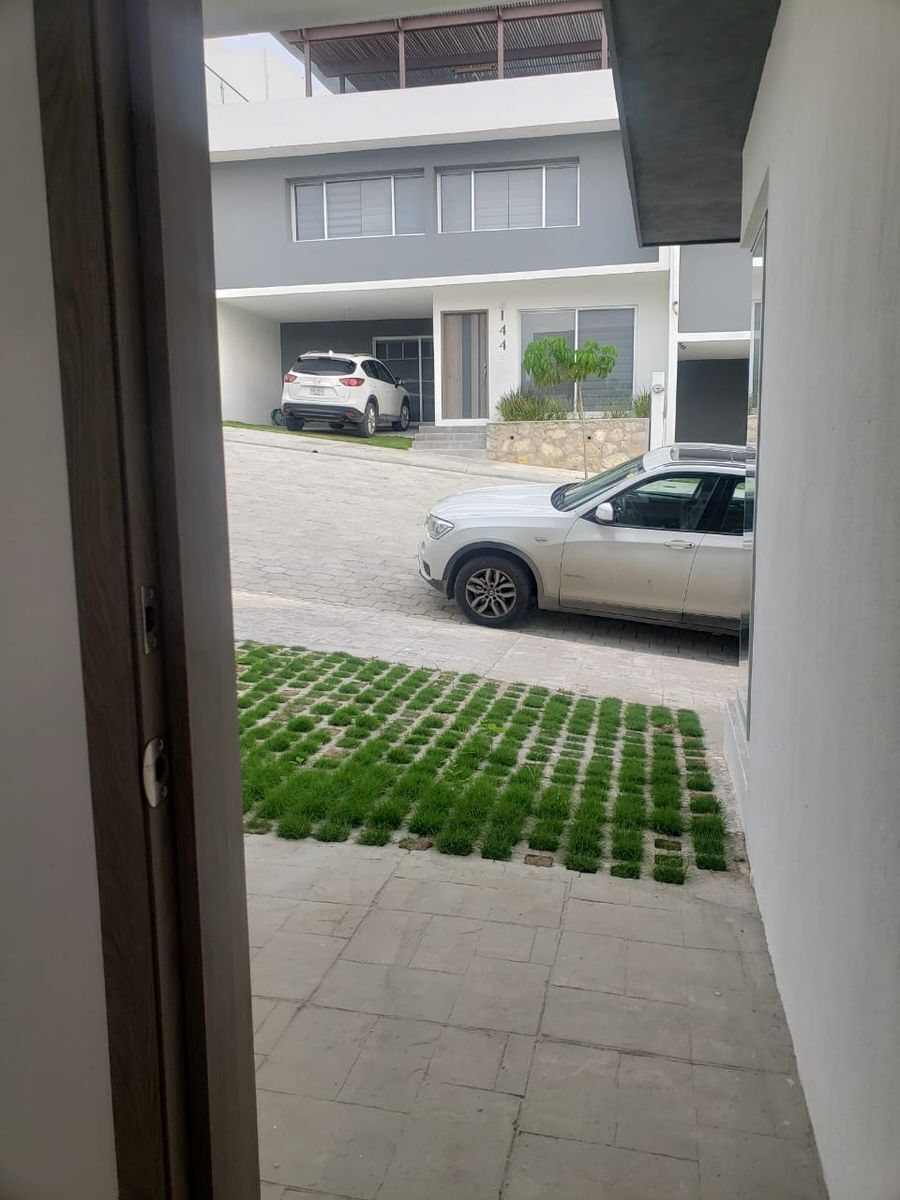 4 de 34
