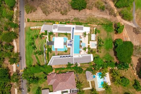 Villa con 6 dormitorios y Diseño Moderno cerca de Playa Minitas