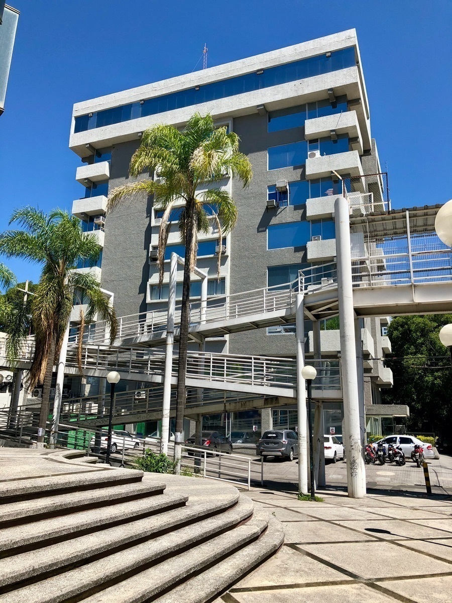 4 de 18