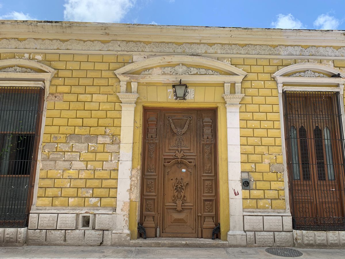 EN VENTA HERMOSA CASA COLONIAL EN EL CENTRO HISTORICO DE CAMPECHE