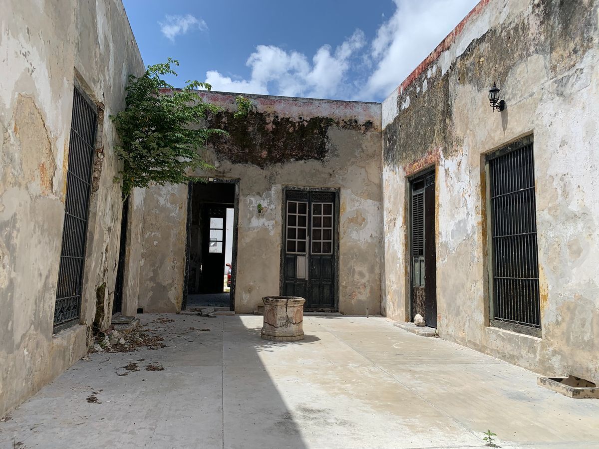 EN VENTA HERMOSA CASA COLONIAL EN EL CENTRO HISTORICO DE CAMPECHE