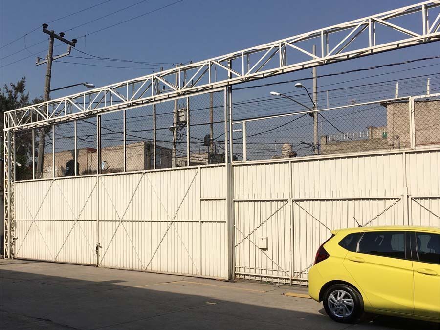Bodega - Agrícola Pantitlán - 2,500 m2 con 300 KVAS