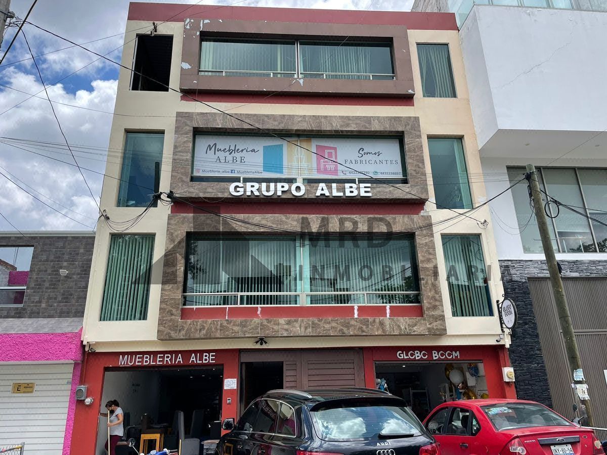 Edificio en venta por Av. Camelinas Morelia