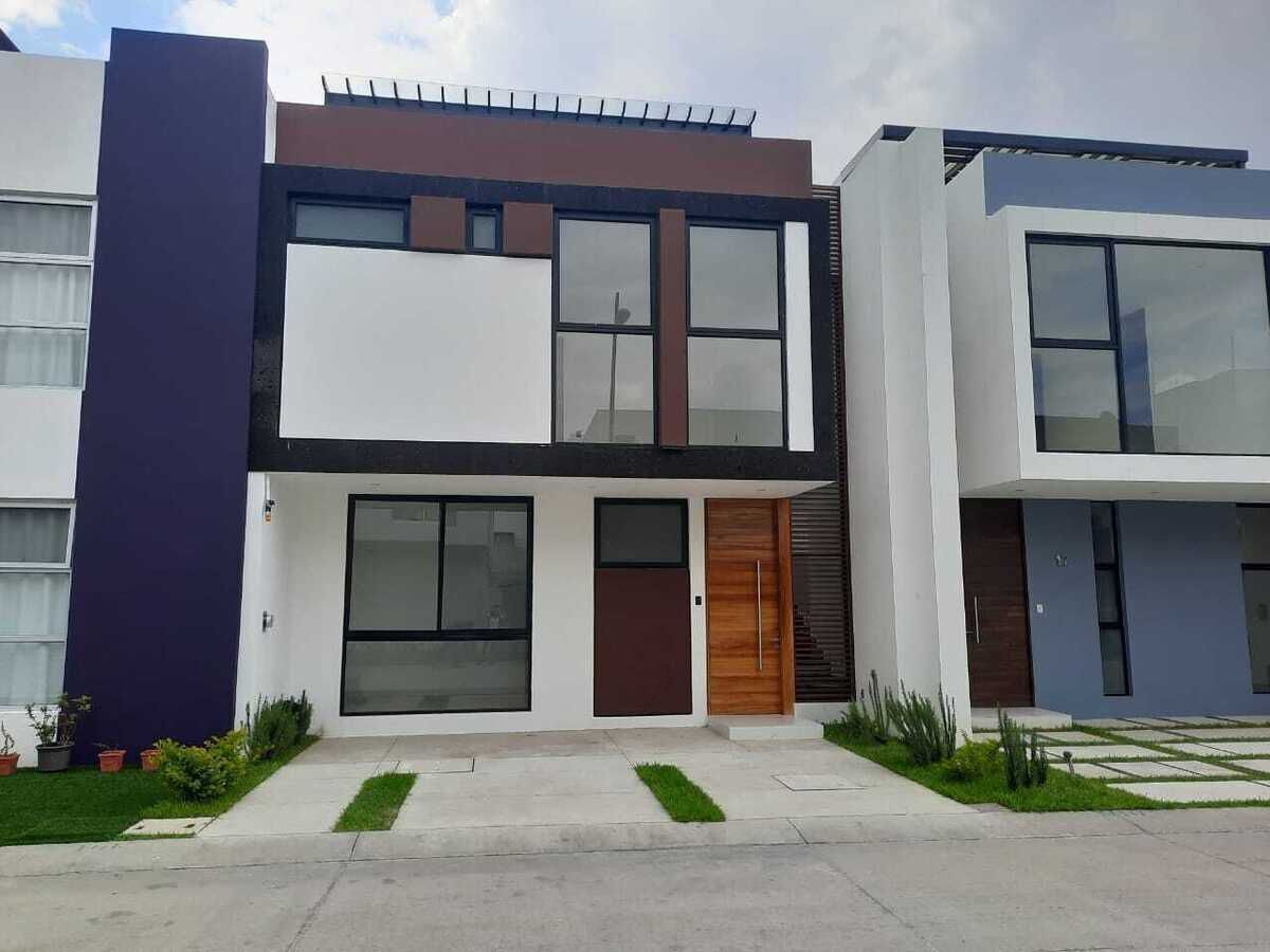 Casa en venta en Paseos,Del,Parque, Arcos de guadalupe, Zapopan, Jalisco -  Casas y Terrenos