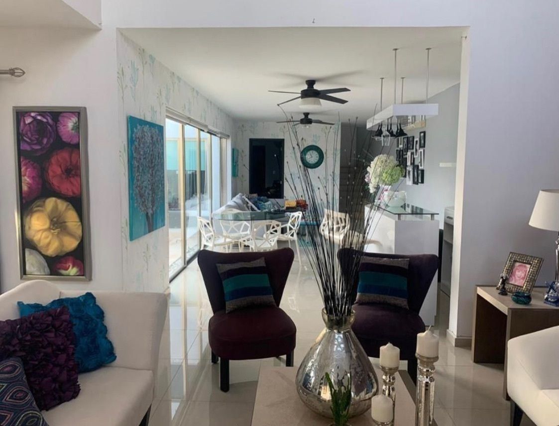 Hermosa casa en Venta en Montebello, Merida EasyBroker