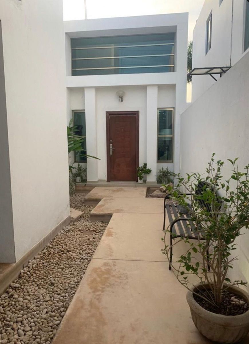 Hermosa casa en Venta en Montebello, Merida EasyBroker