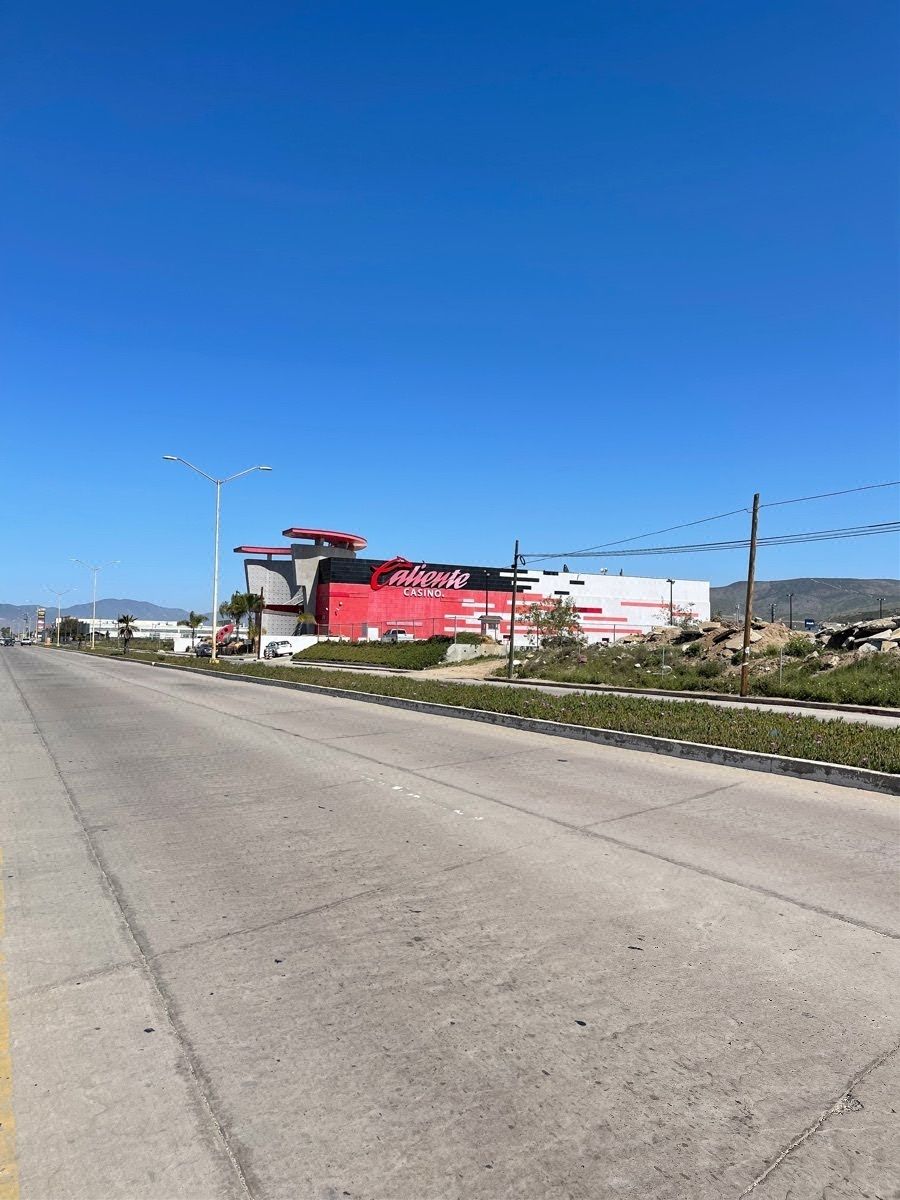Venta de Terreno Comercial en Av. Pedro Loyola