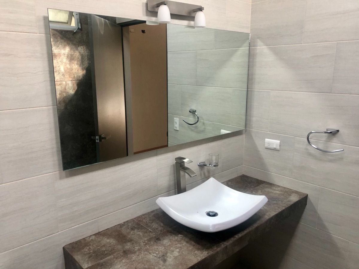 12 de 22: Baño recámara principal 