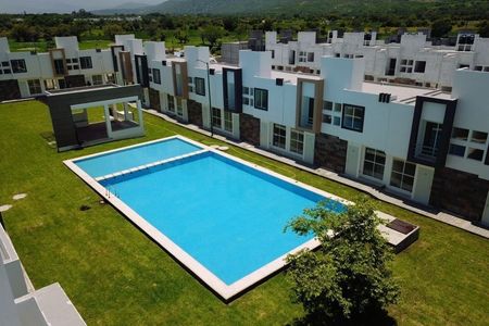 HERMOSA CASA CON ALBERCA Y PALAPA, FOVISSSTE!!!