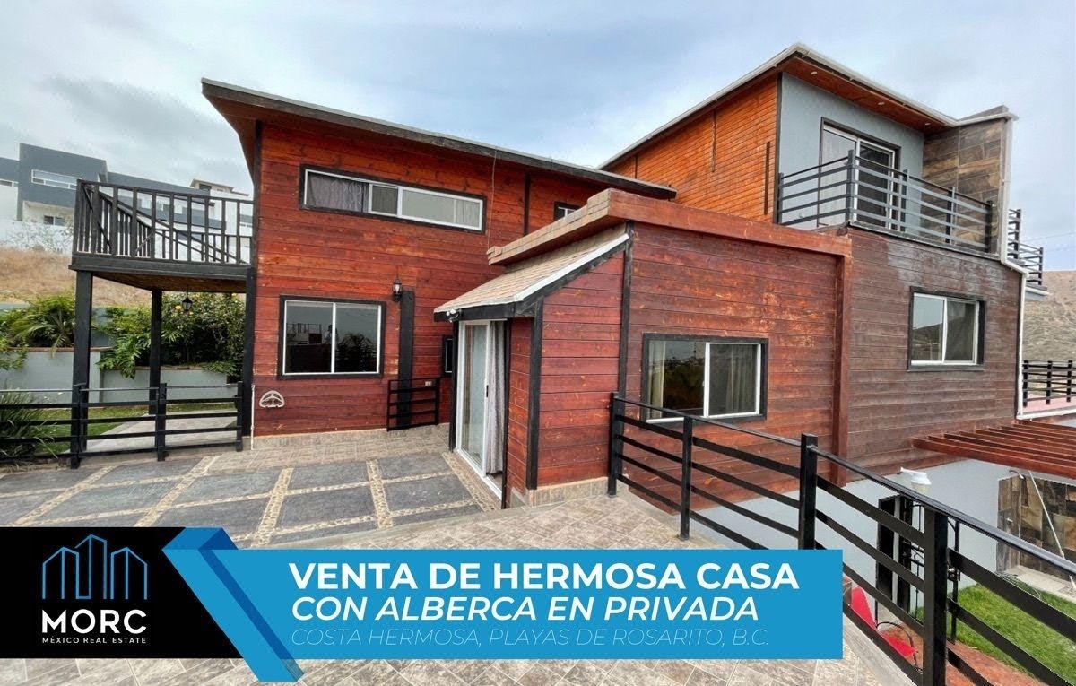 Venta de Hermosa Casa con Alberca en Privada Costa Hermosa