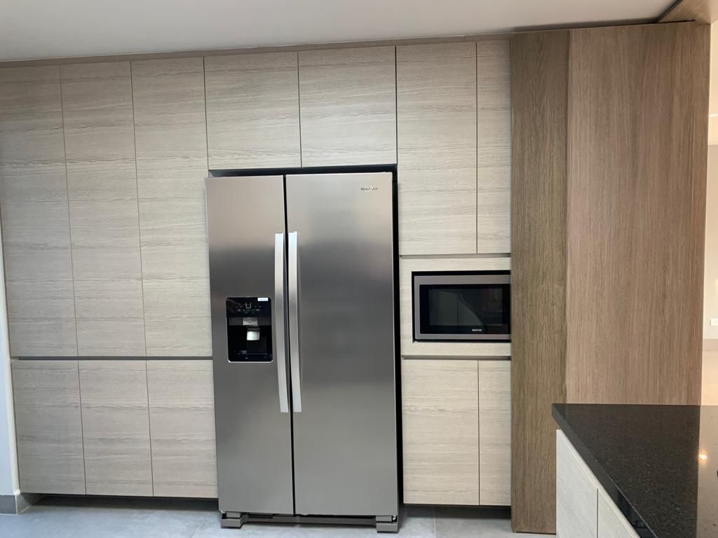 6 of 17: Cocina(incluye el refrigerador)