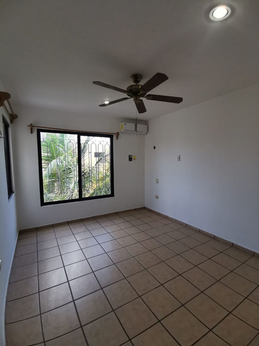 Casa en condominio en Privada las Palmas, Mérida, foto 12 de 28