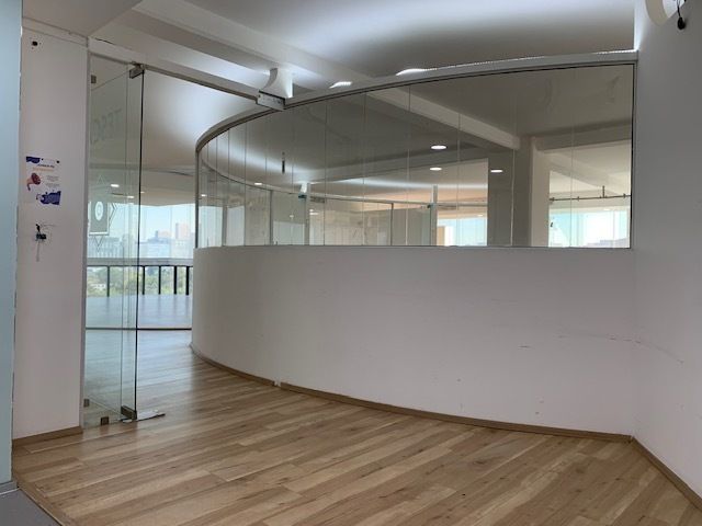11 de 26: Acceso piso