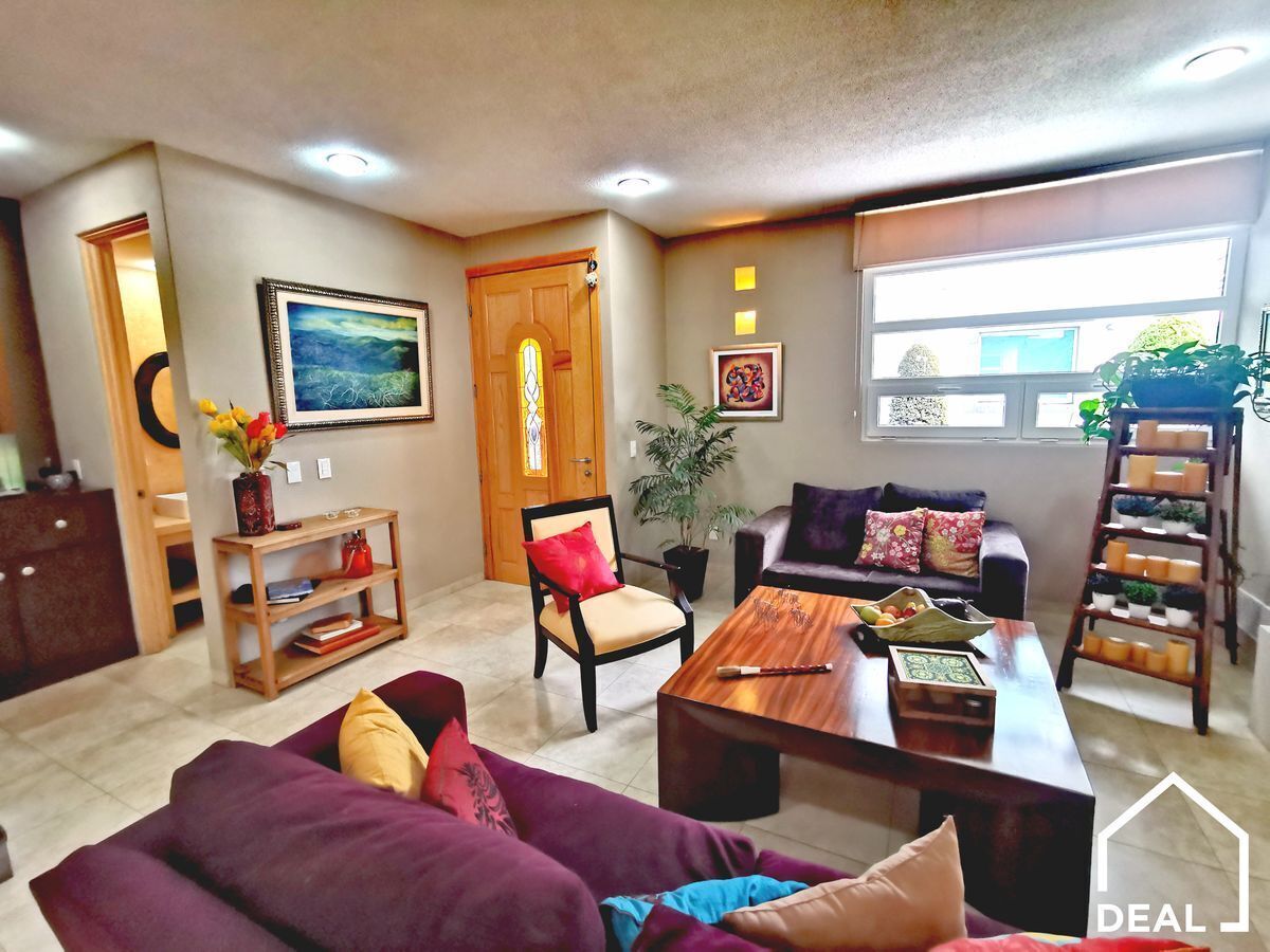 1 de 28: Sala con preciosa iluminación