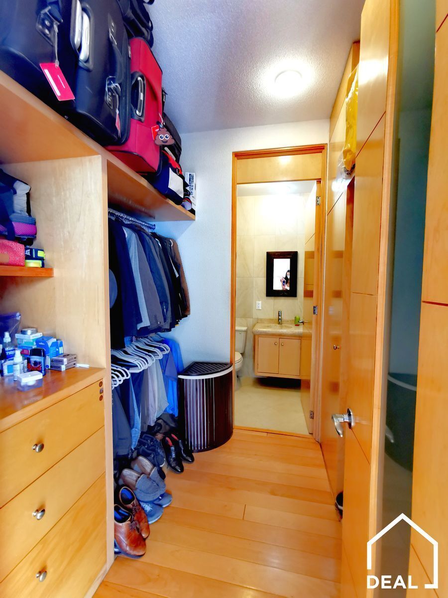12 de 28: vestidor
