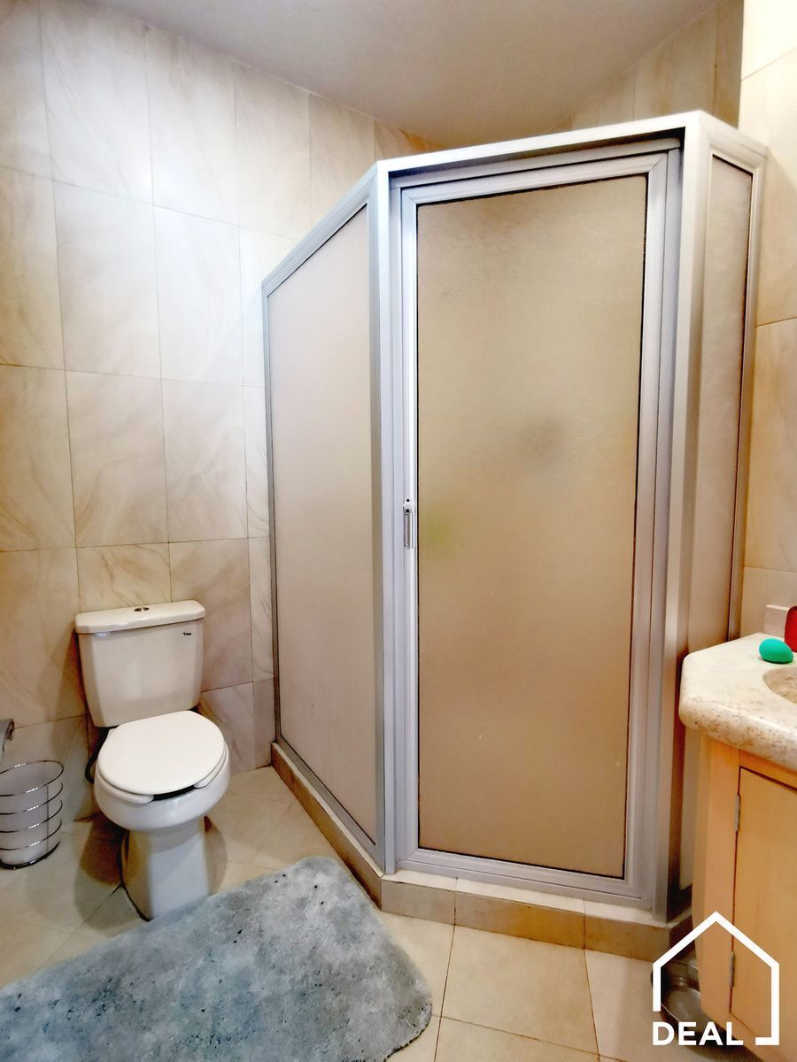 17 de 28: baño compartido por recámaras secundarias