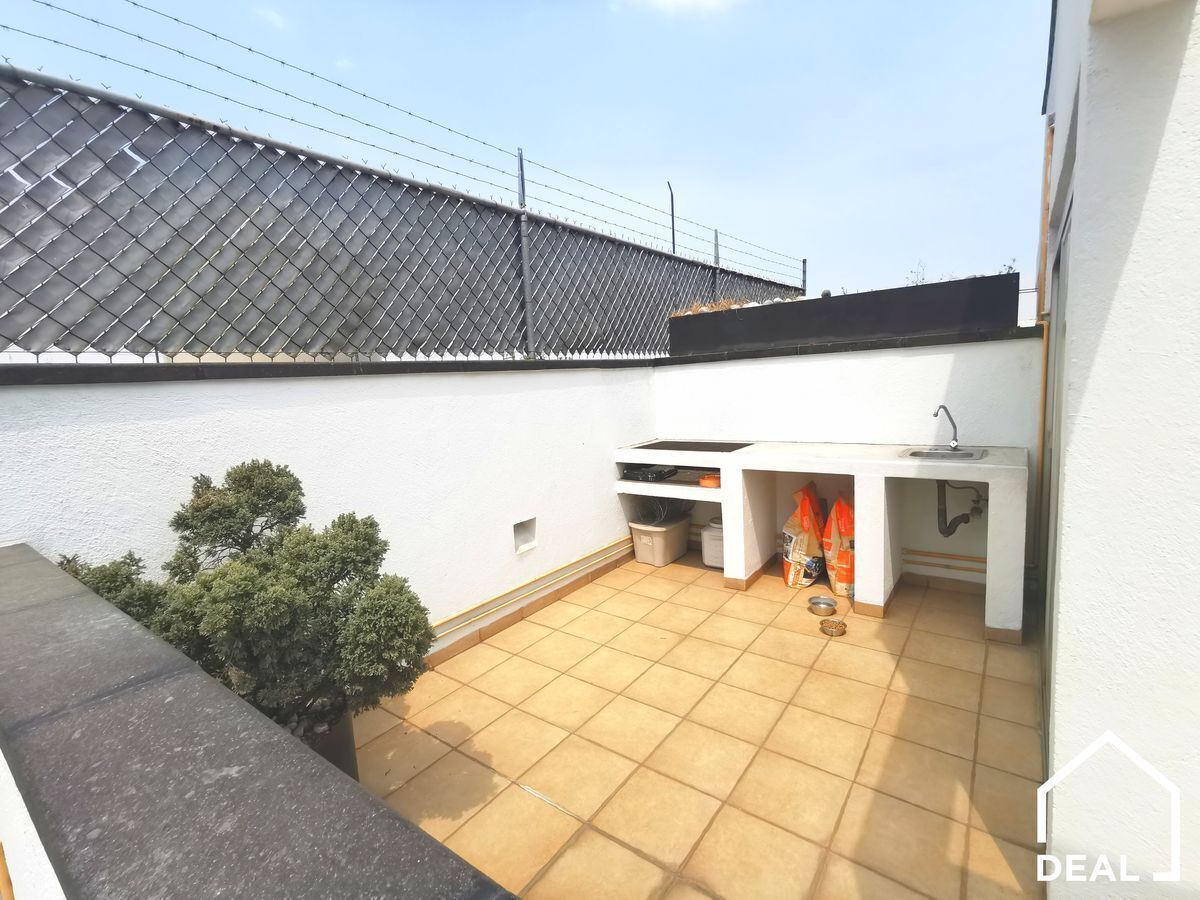 24 de 28: Terraza de parrilla