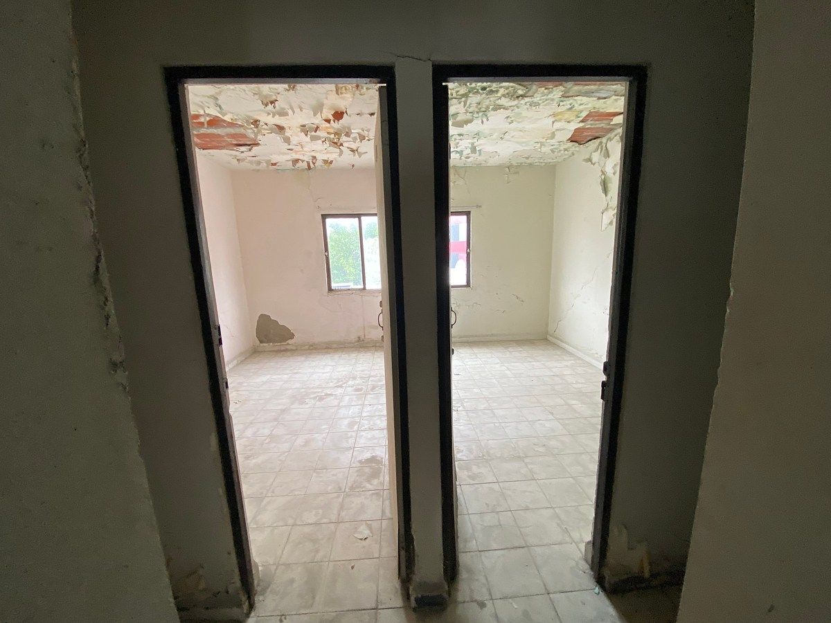 14 de 19: Depa 4to piso cuartos separados comparten baño