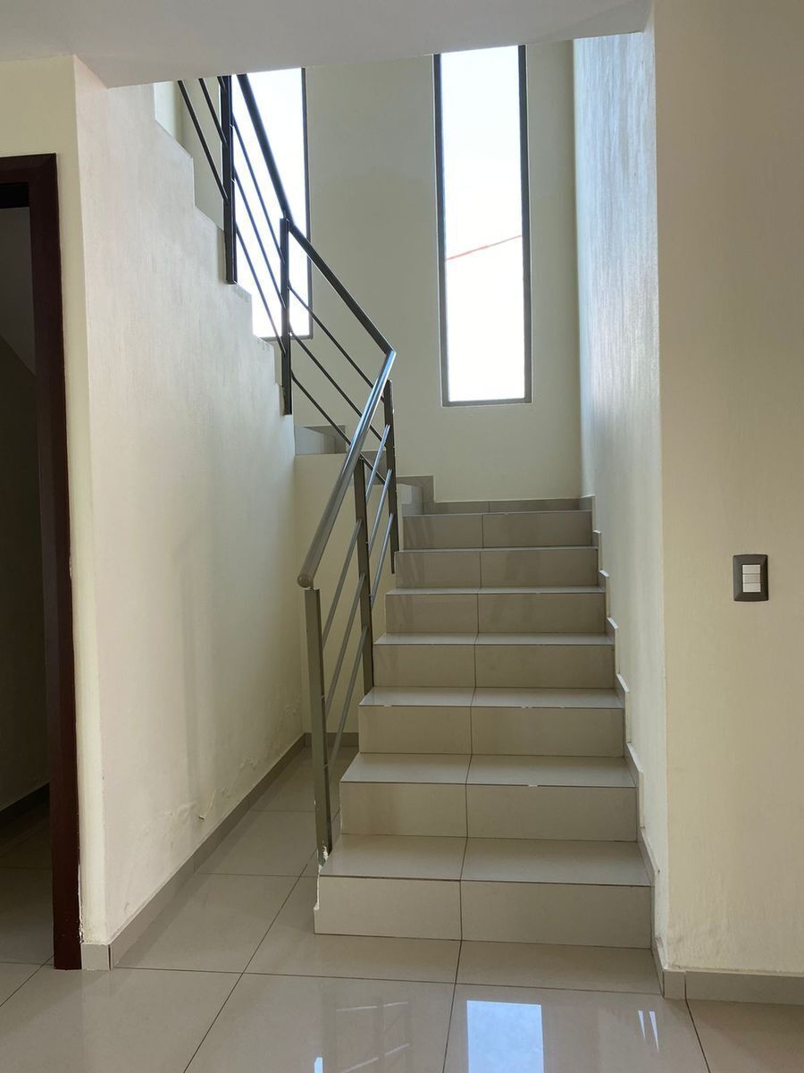 10 de 26: escaleras 