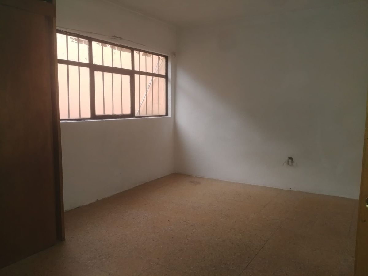 4 de 10: $5,500 Recámara