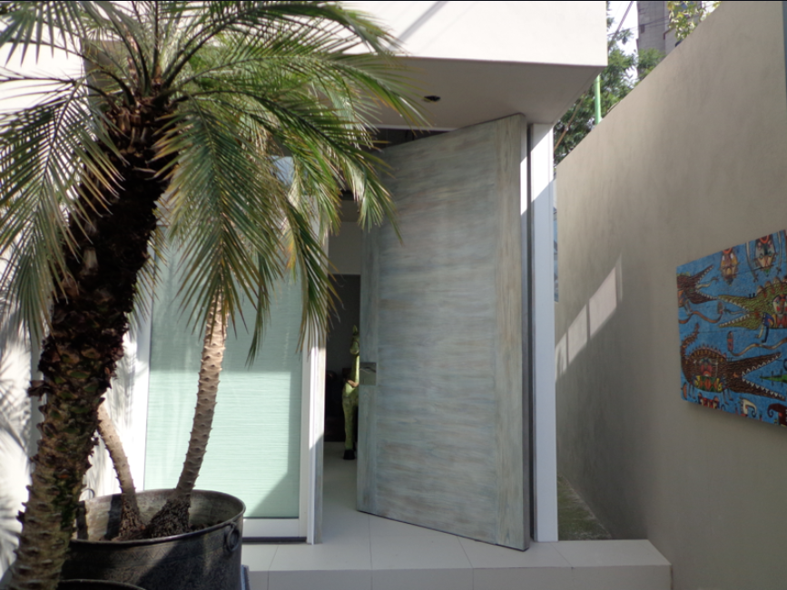 ¡Preciosa Casa en venta en Lomas de Bezares!