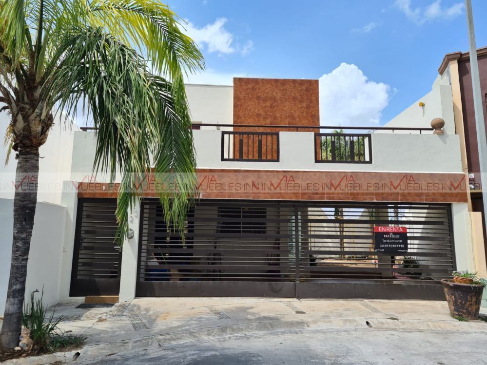 Casa En Renta En Puerta De Hierro, Monterrey, Nuevo León