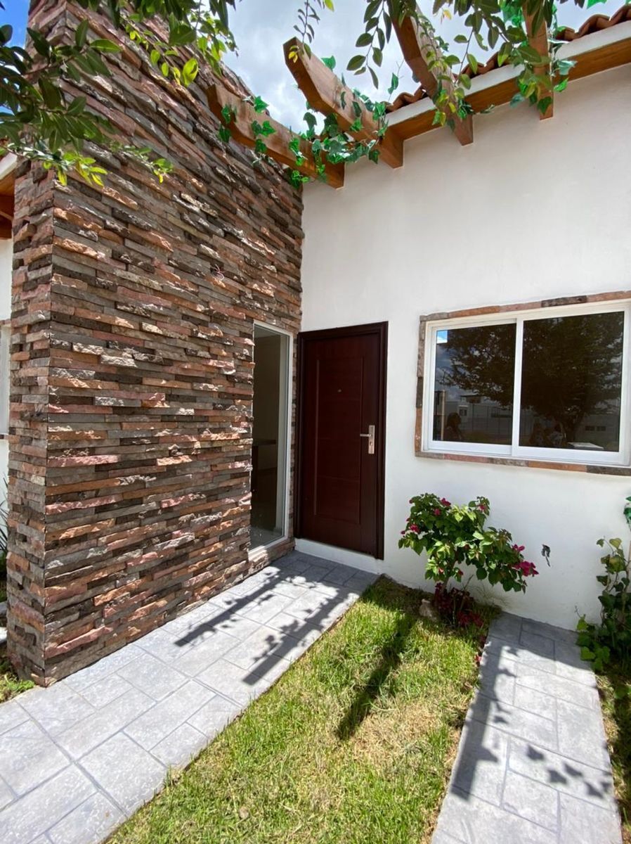 Preciosa Casa en Ciudad Maderas, 3 Habitaciones, 2 en PB, Doble Altura, de  LUJO | EasyBroker