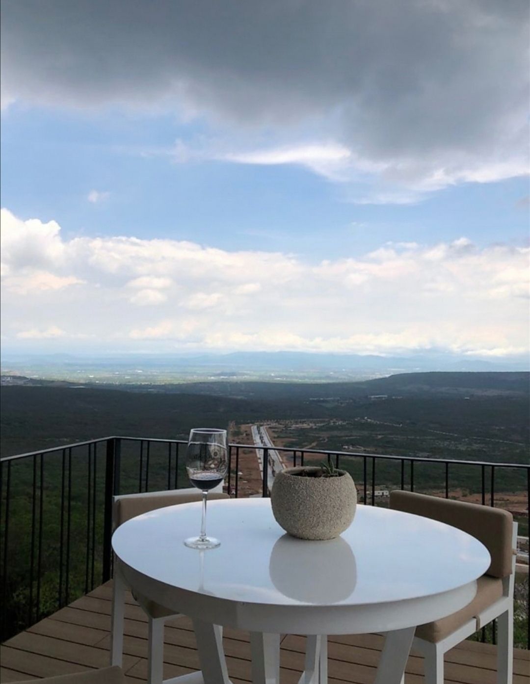 1 of 28: Vista desde cava Donato 