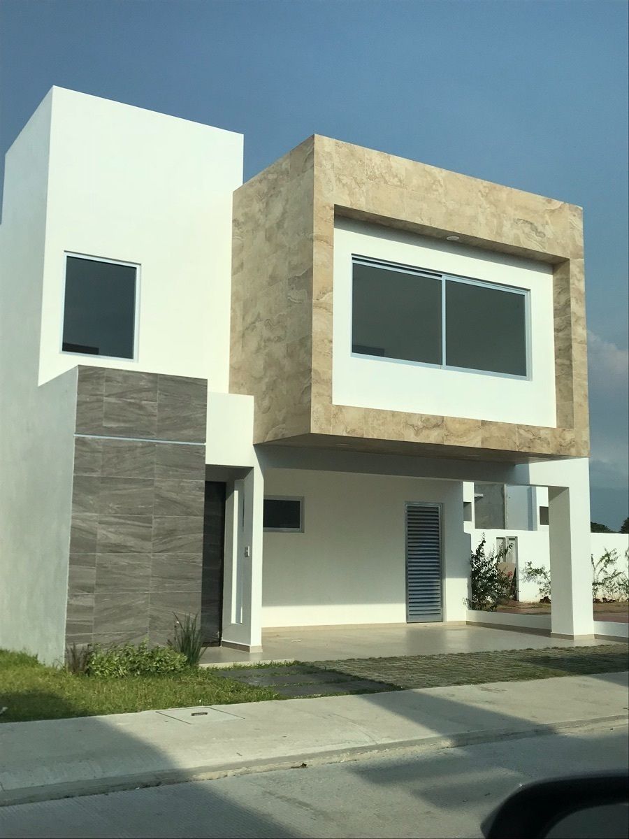 1 de 11: FACHADA MODELO ESMERALDA