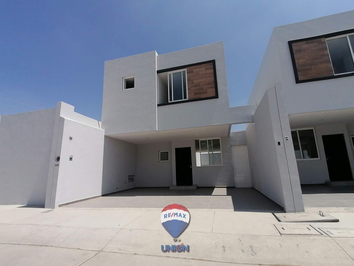 Casa en venta Al Sur de Aguascalientes