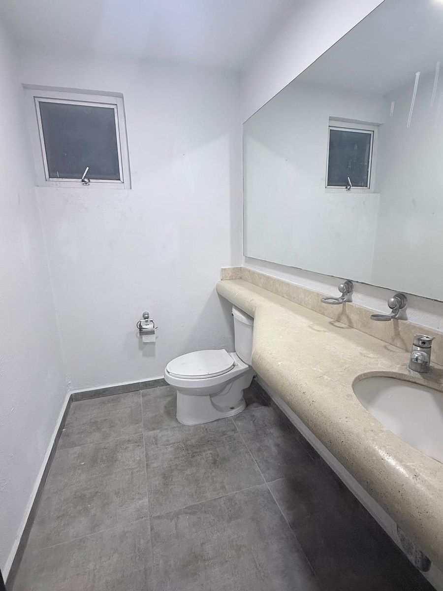 10 de 31: Medio baño