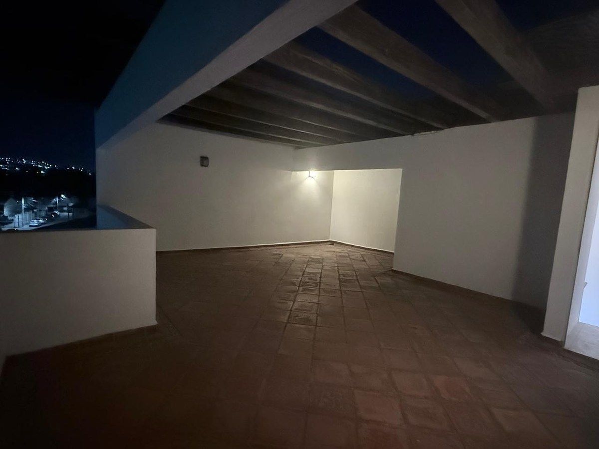 24 de 31: Terraza en piso 3