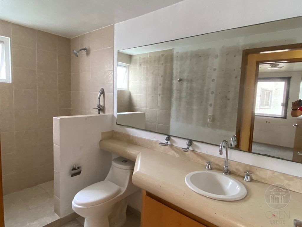 14 de 31: Baño que comparten recamara 2 y 3