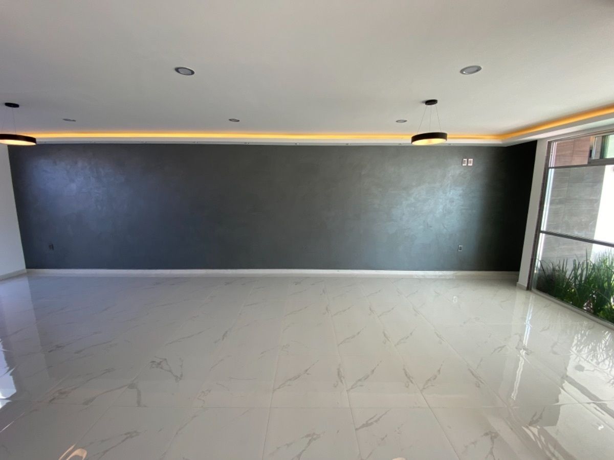 5 of 21: Sala comedor