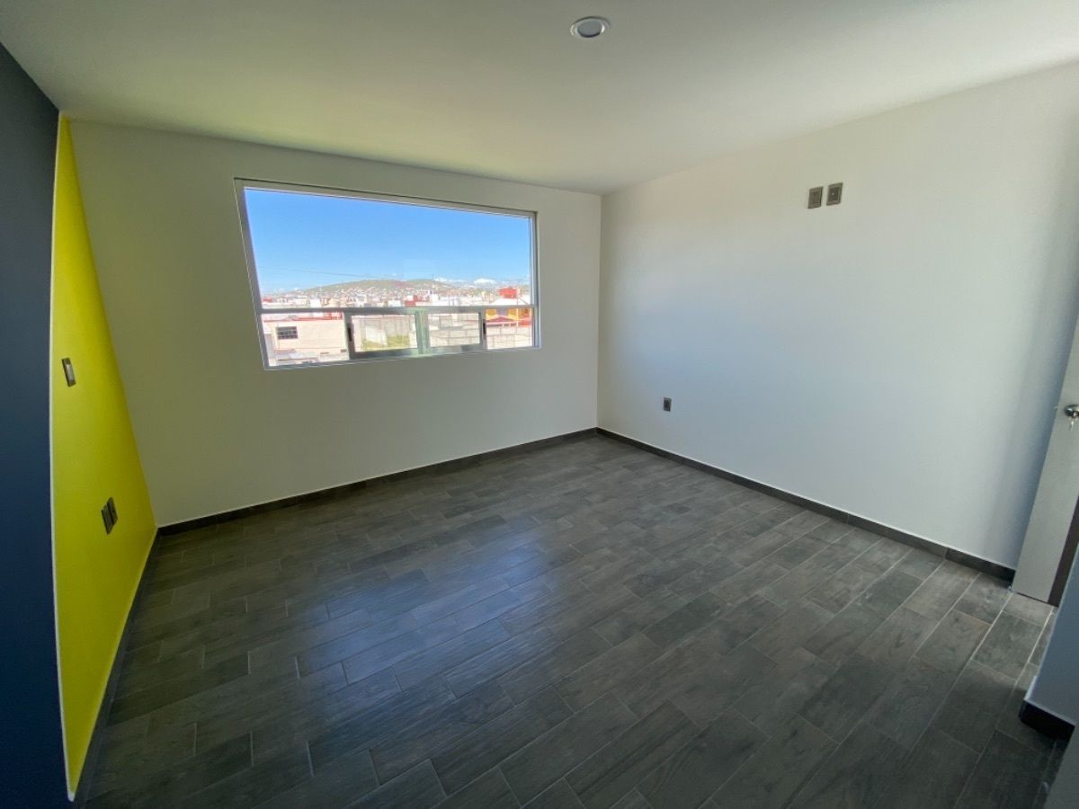 17 of 21: Tercera recámara secundaria 